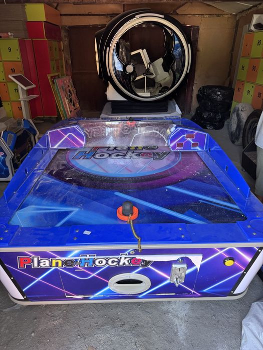 Игровой аппарат аэрохоккей