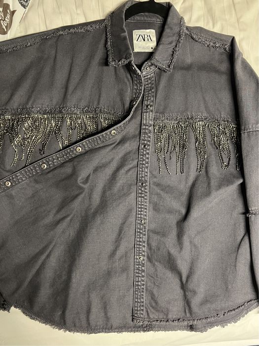 Jacheta gri de blug, cu strasuri ZARA