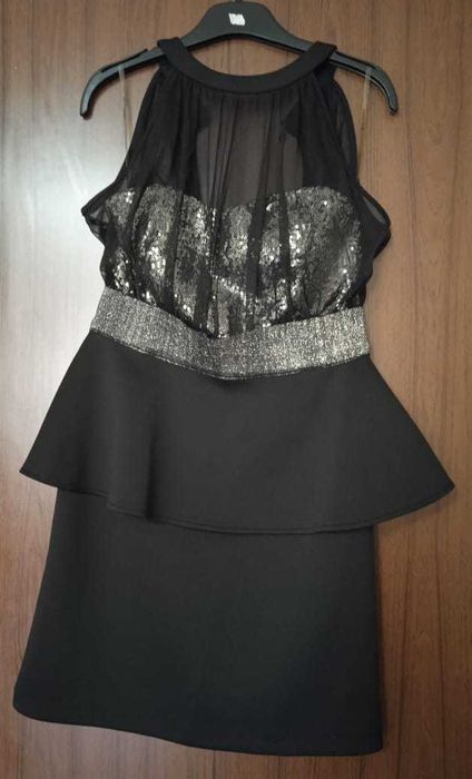 Платье черное с пайетками новое