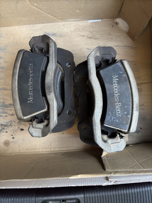 Предни спирачни апарати mercedes w204