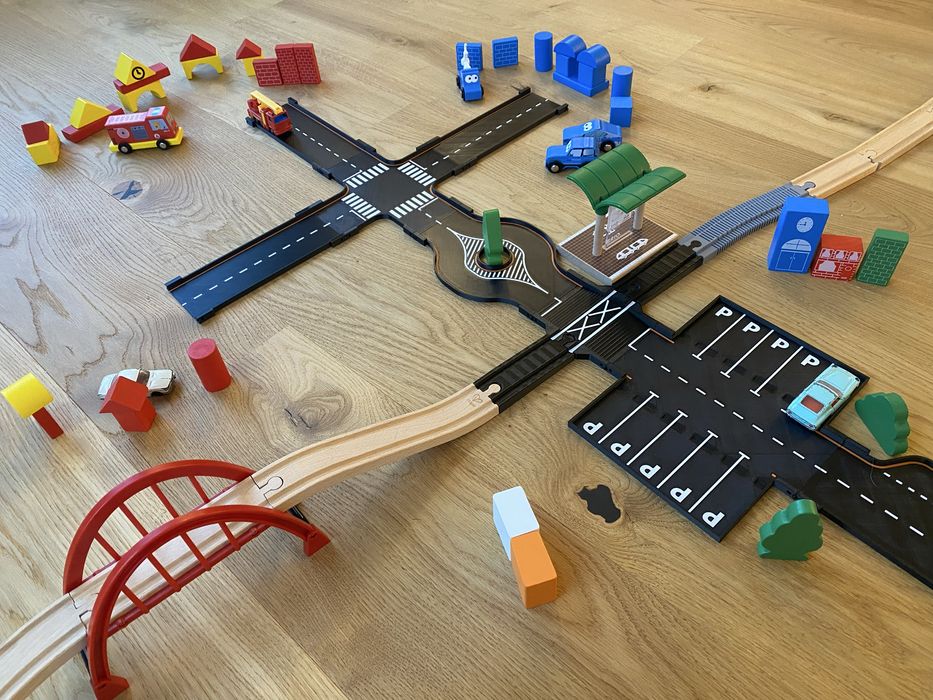 Комплект пътища за Hot Wheels, Matchbox, Brio, Ikea и релси