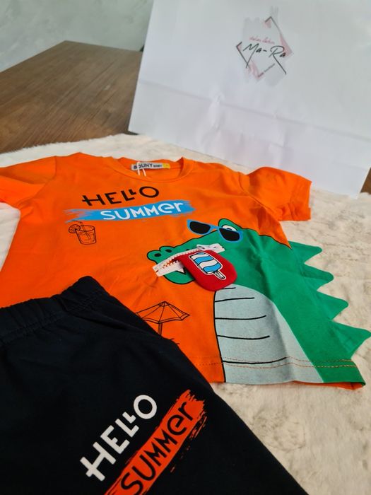 Спортни екипчета- тениска с къси панталони