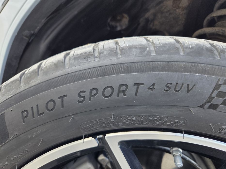 Летни гуми Michelin Pilot sport 4 suv 245/50/19