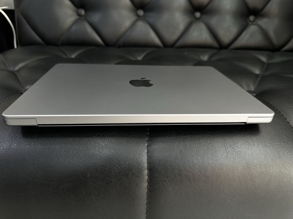 Apple MacBook Pro M1 Pro 2021 года в хорошем  состояние