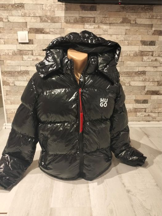 Geaca iarna groasa Hugo Boss cu gluga