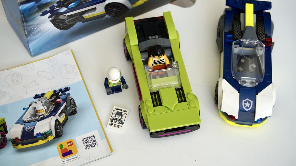 LEGO CITY Преследване с полицейска кола 60415