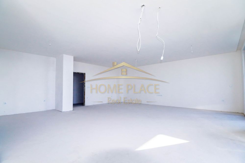 Продава се Тристаен апартамент в Варна, Бриз - 203 кв.м за 2092 €/кв.м - Снимка #2