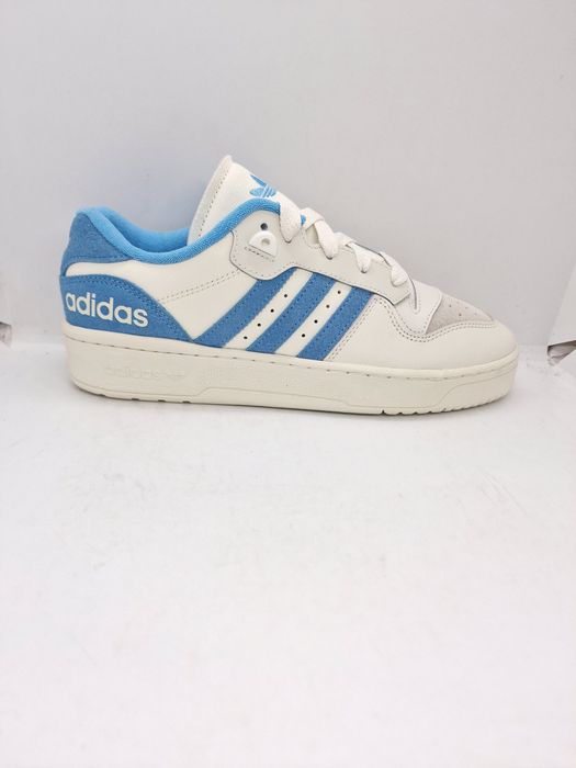 Adidas Rivalry Low nr. 42 2/3,43 1/3