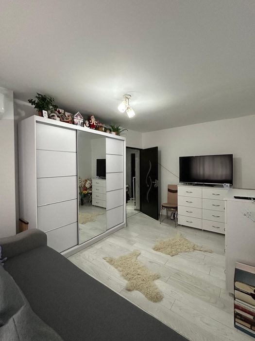 Garsoniera de vanzare Mioveni , mobilata si utilata