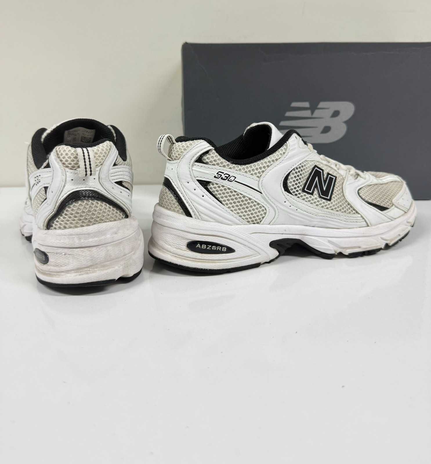 New Balance  530