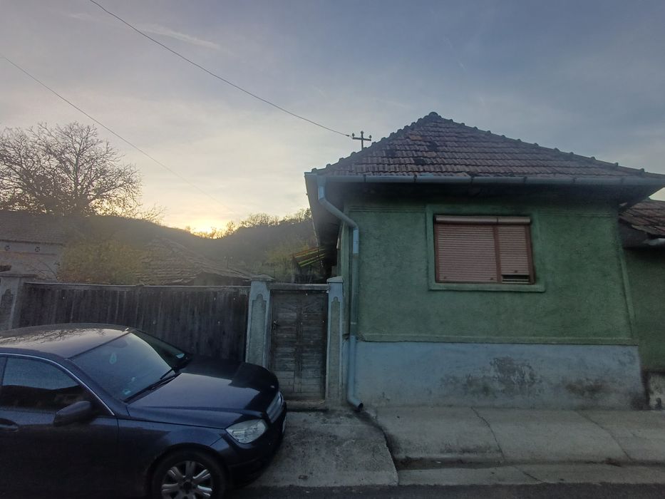Casă de vânzare în comuna Cricău