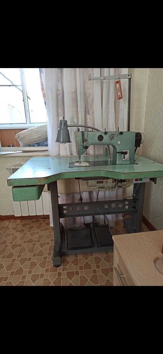 Продам швейную машинку. В рабочем состоянии