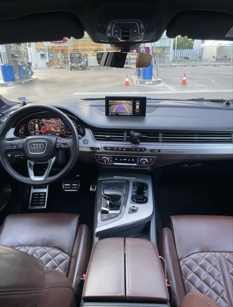 Audi SQ7 - 4.0* V8T* PANO* 6+ 1* B&O* 435 h.p