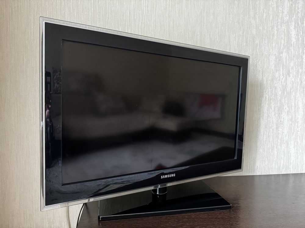 Продам телевизор Samsung б/у
