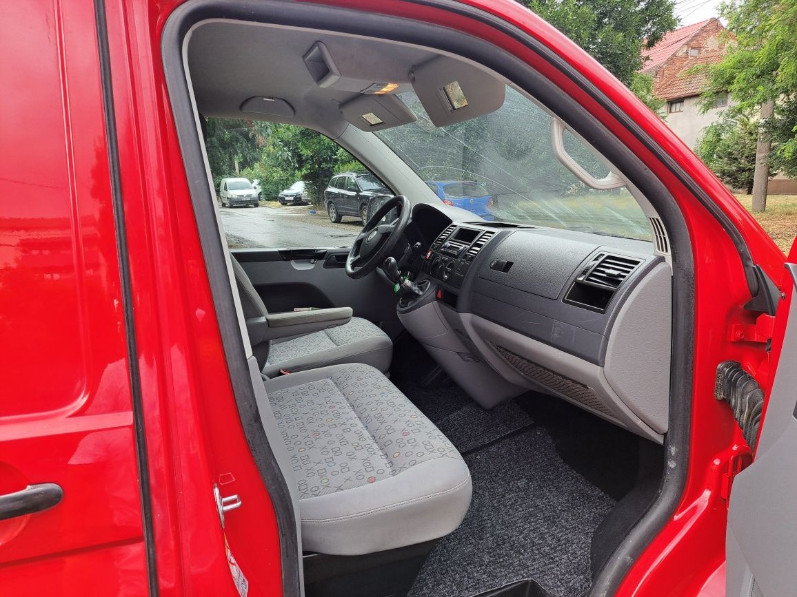 Vw. Transporter T5 1.9 lung 102cai 2xusi laterale 2008