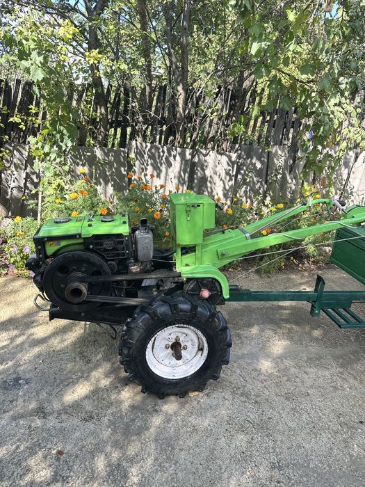 Vand Motocultor Kentavr 12.5cp cu remorca, freza cu scaun si plug