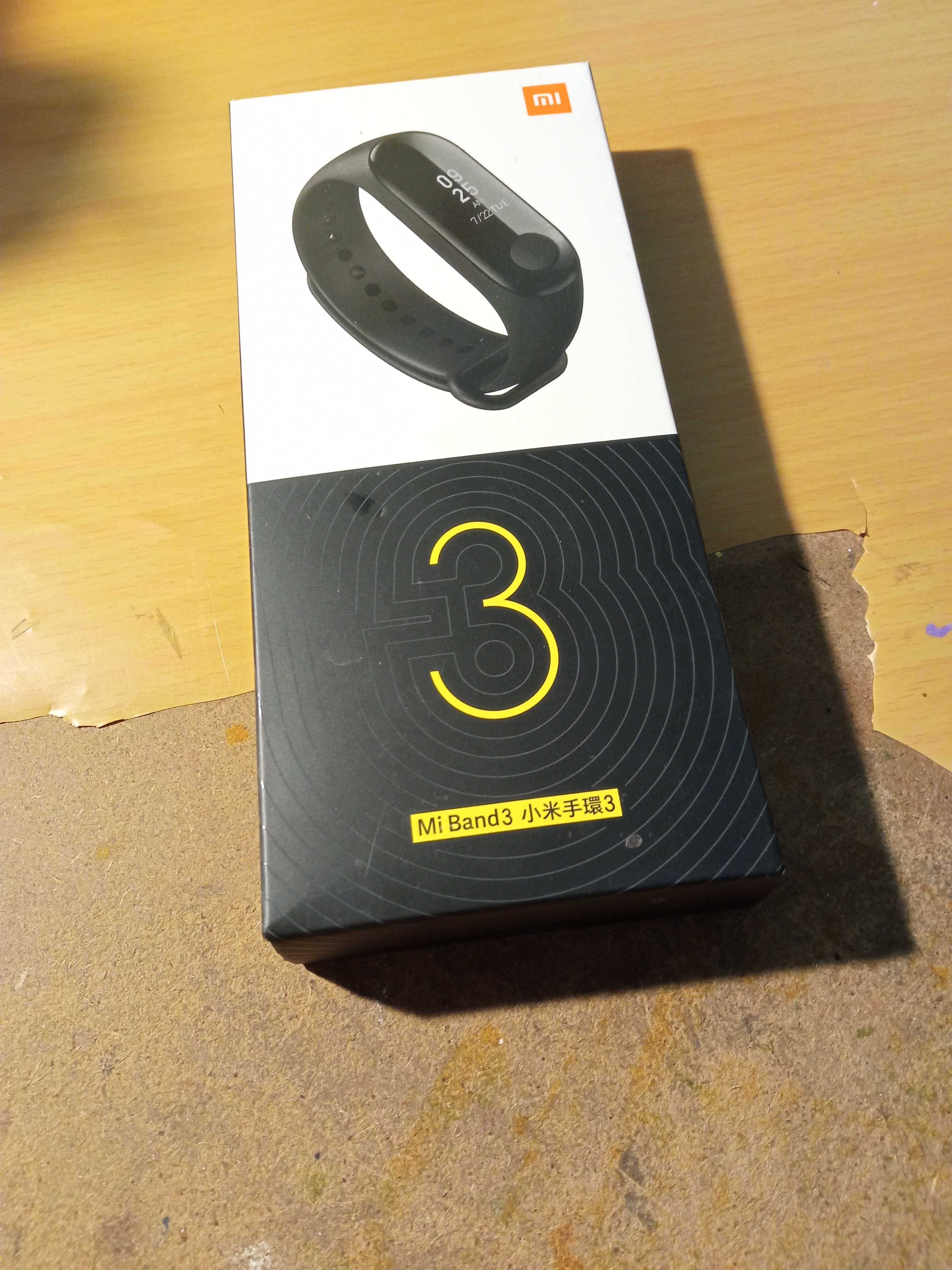 Коробка есть!Продам Mi band 3