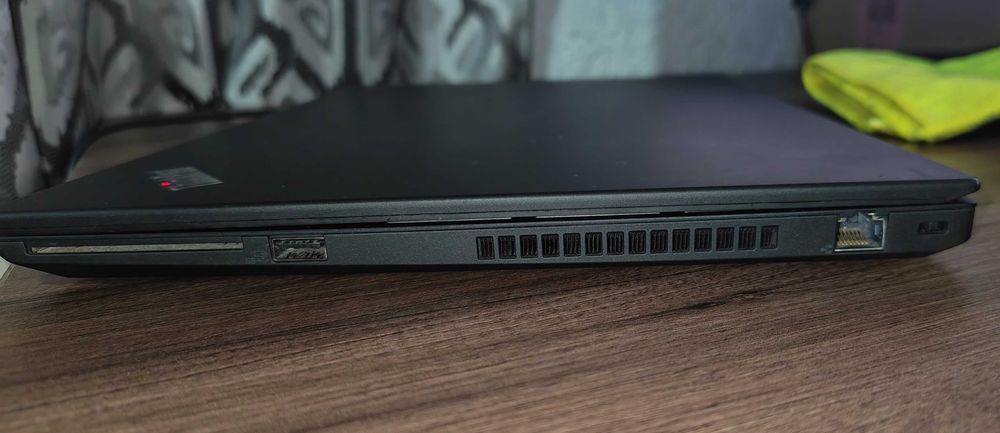 Laptop Lenovo T15 Gen1, i7-10510U, 16GB RAM, 256GB SSD, Win 11 Pro