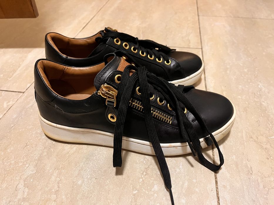 Кожени обувки BALLY adidas converse daris clavin klein emporio armani