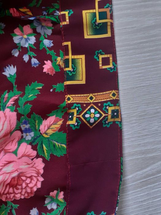 Sumna cu model floral