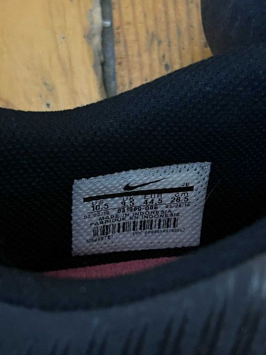 Футболни обувки Nike MERCURIAL VORTEX III FG