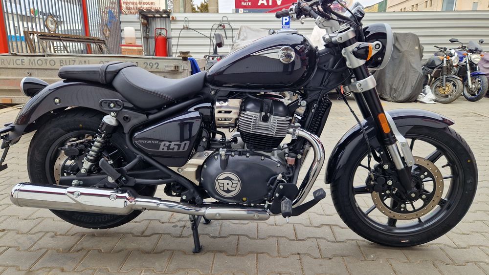 NOU Royal Enfield Super Meteor 650 2025 motocicleta moto RATE