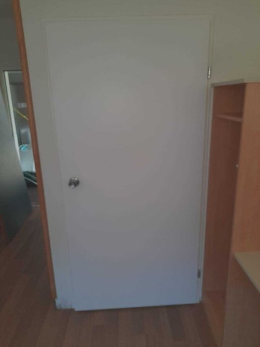 Usa de baie, cu sticla in mijloc, 90x210cm,400 Ron/buc,la Oradea