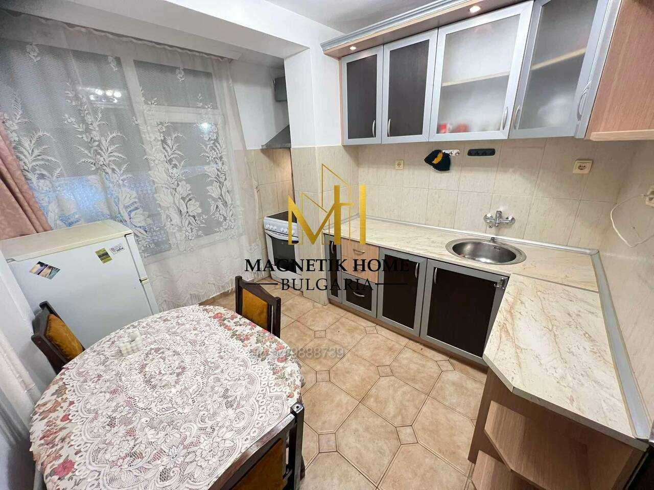 Приветлив двустаен апартамент с ПАРНО и ТОПЛА ВОДА в ж.к. Лазур