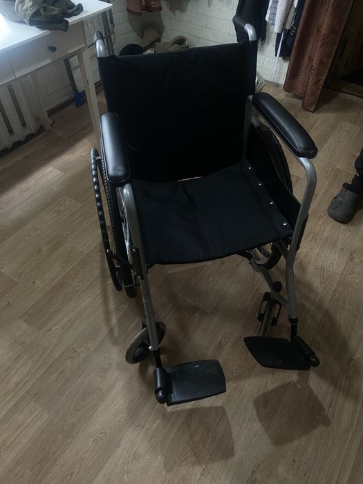 Коляска инвалидная