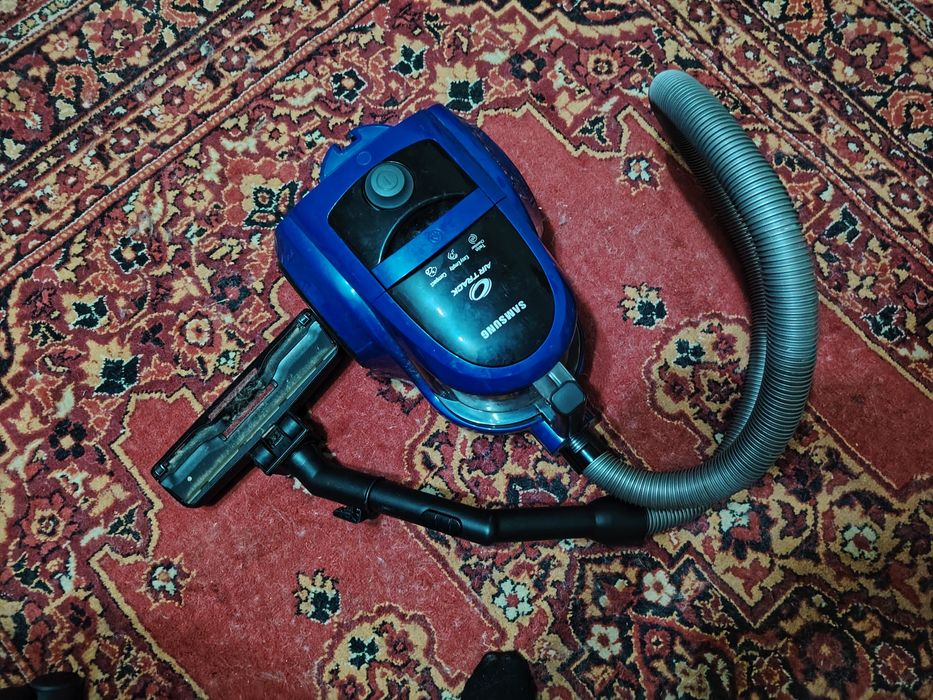 Продам   пылесос