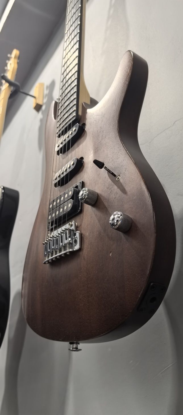 Ibanez Gio GS 220 NT - электрогитара