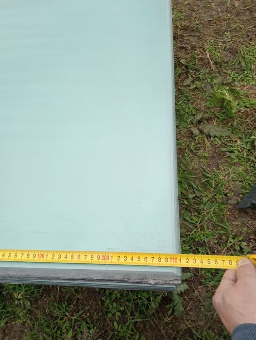 Vând sticlă securizată