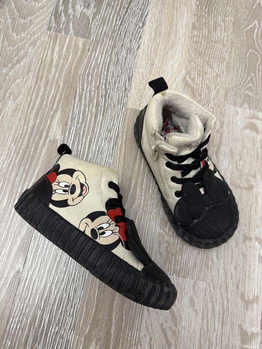 Обувь Zara для девочки