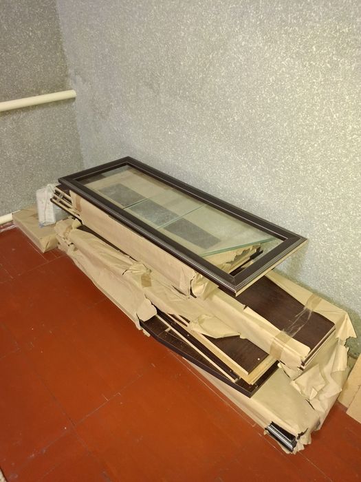 Продаю абсолютно новый Стенка в упаковке.