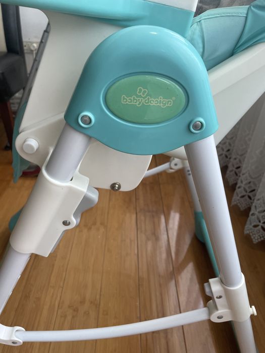 Scaun de masa bebe