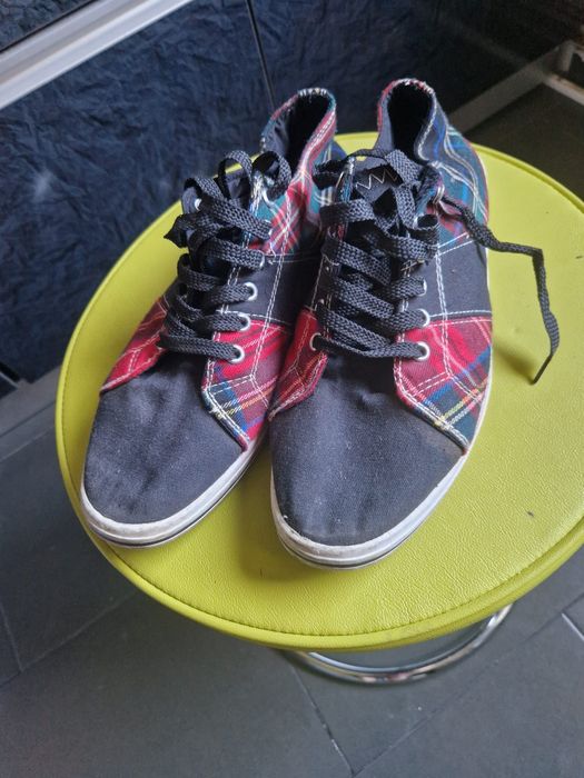 Tenesi panza Anglia,