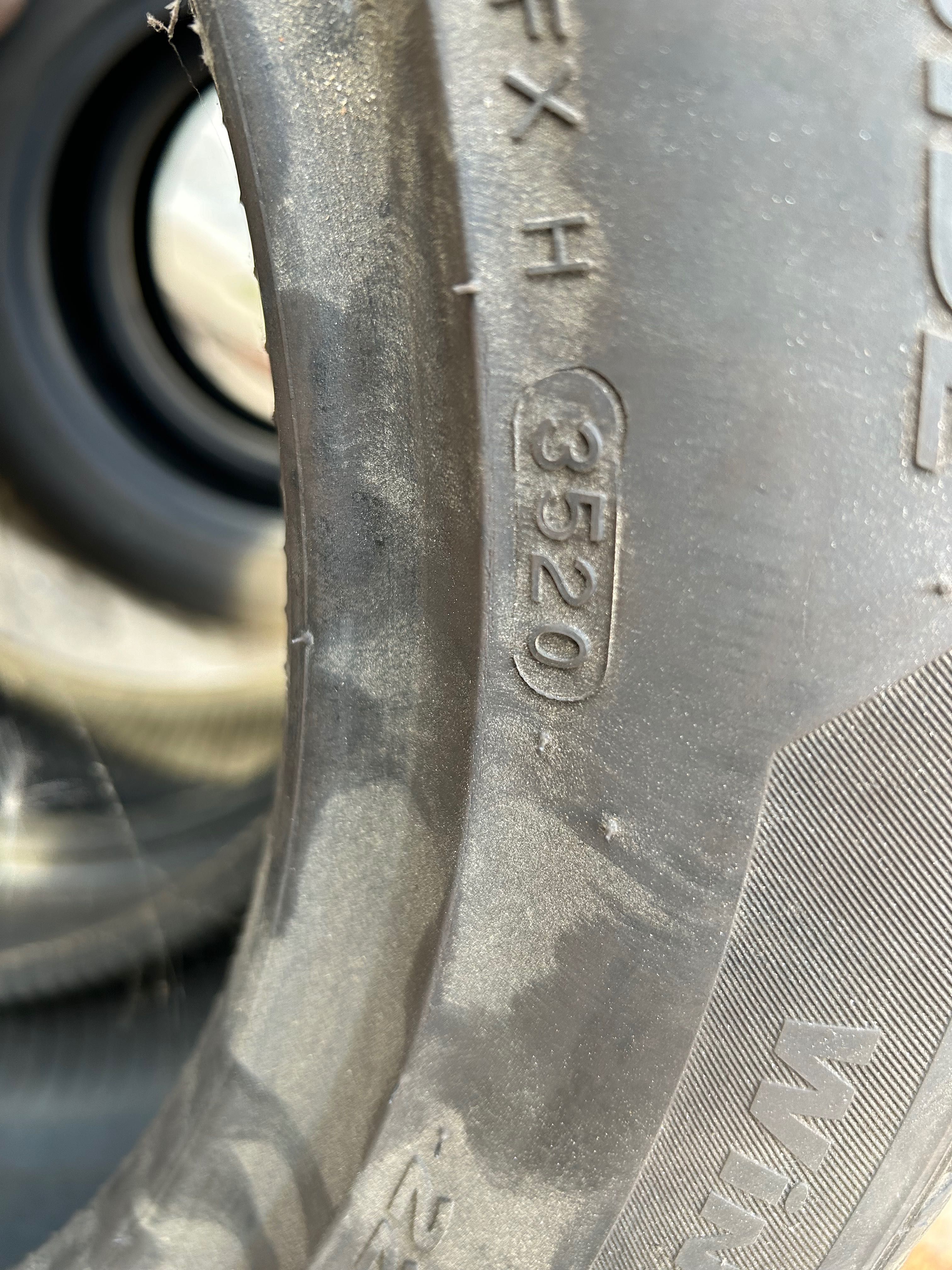 Set 4 Anvelope iarnă Hankook 225/55 R17