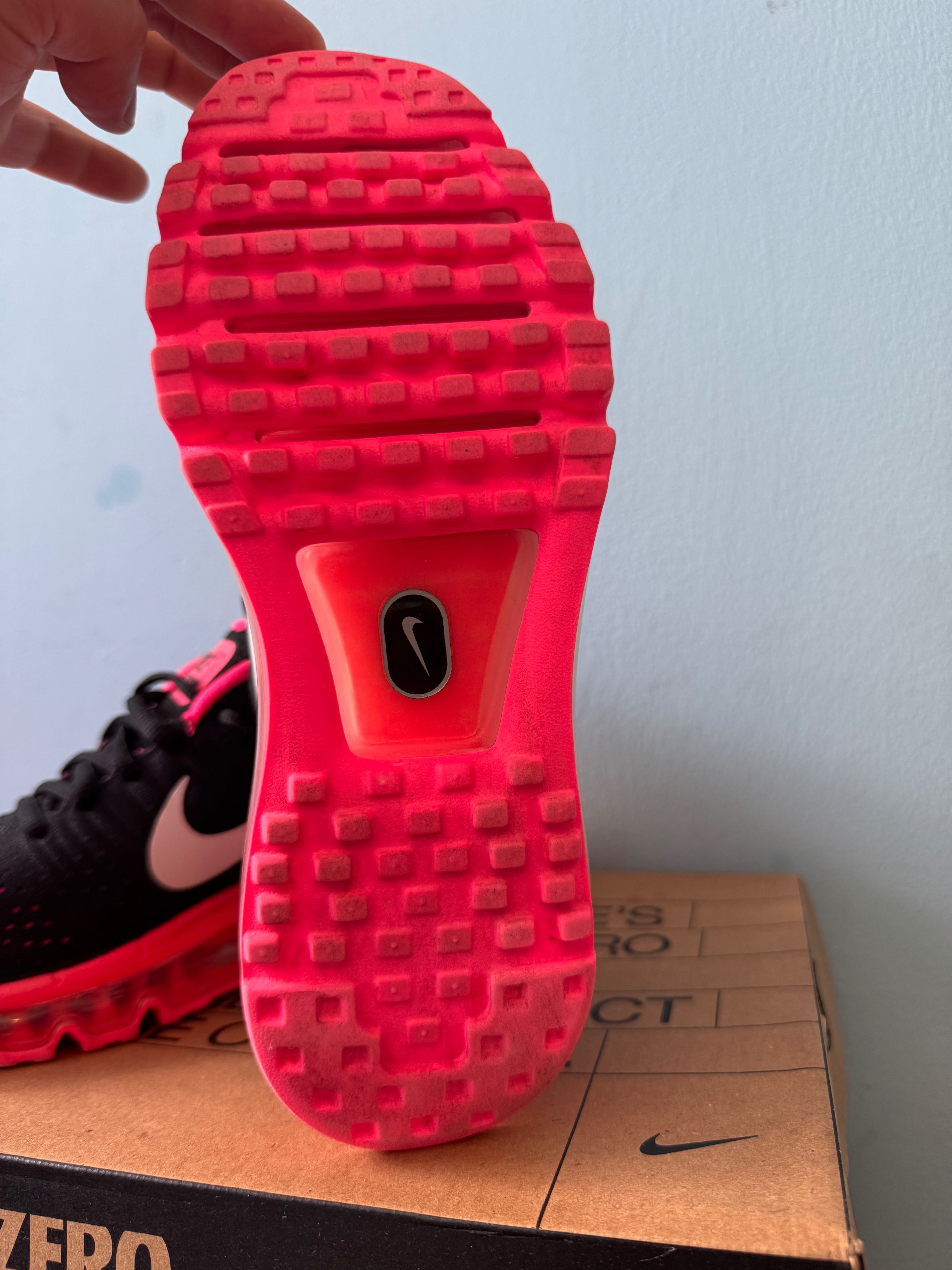 Оригинали дамски маратонки Nike Air Max