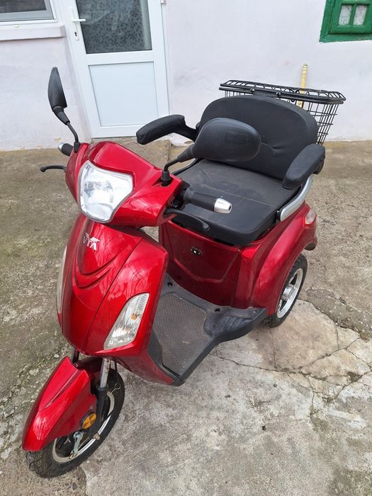 Vând motociclu electric