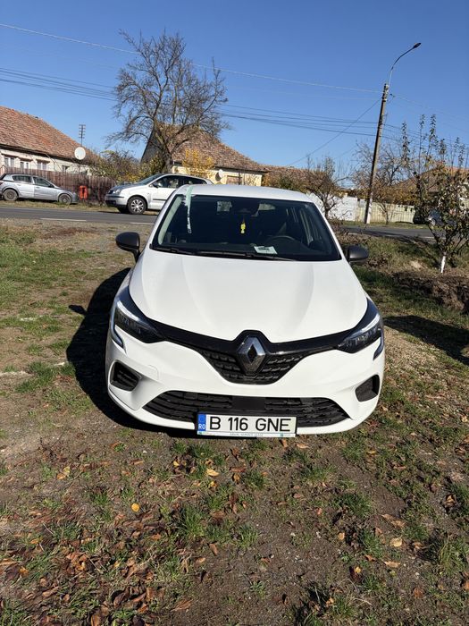 Renault clio 2022 usor avariat lovit avarie