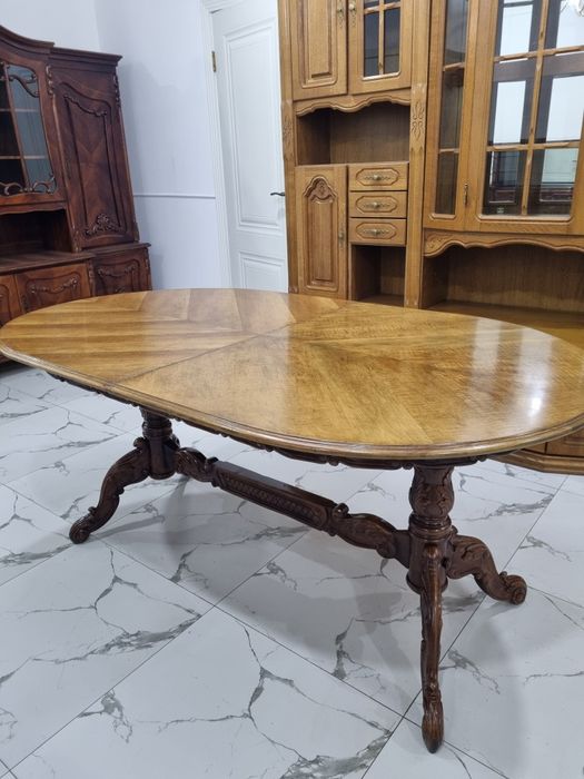 Стол ( Румыния) -Винтаж, массив дуба