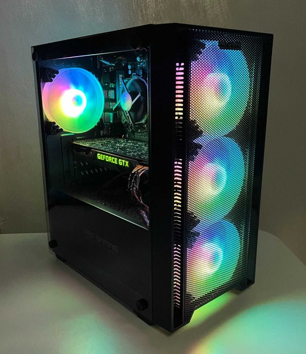 OFERTA PC Gaming i7 7700T 980Ti WIFI 16gb Cs2 Fortnite Fivem Gta5