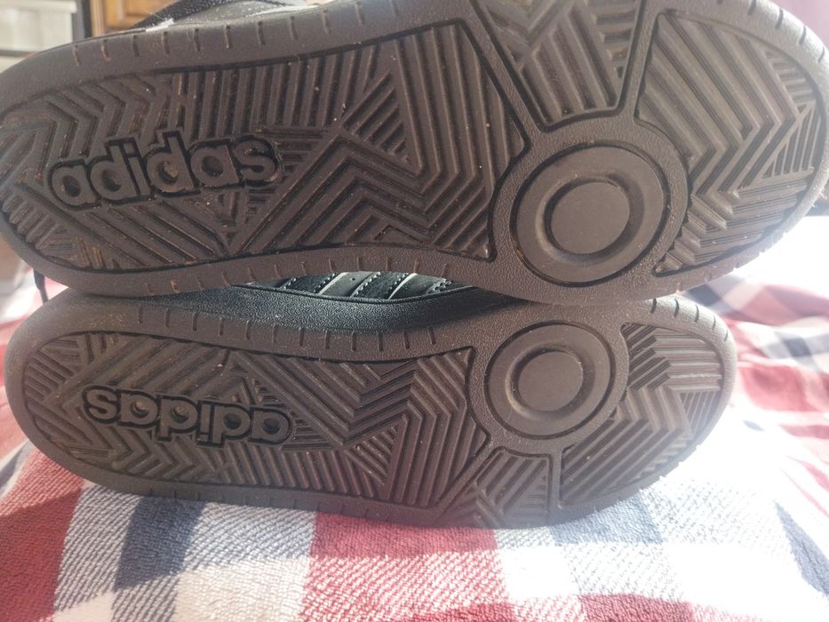 Високи маратонки Адидас