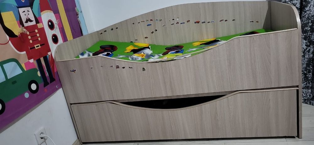 Продам б/у  двухярустную кровать