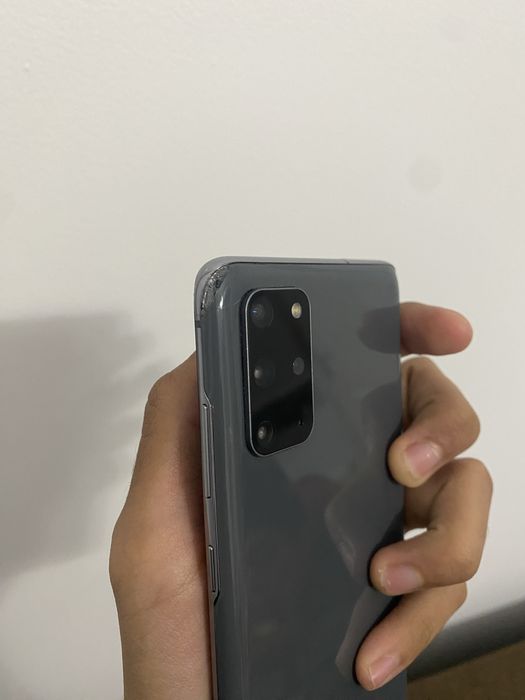 Samsung s20plus+
