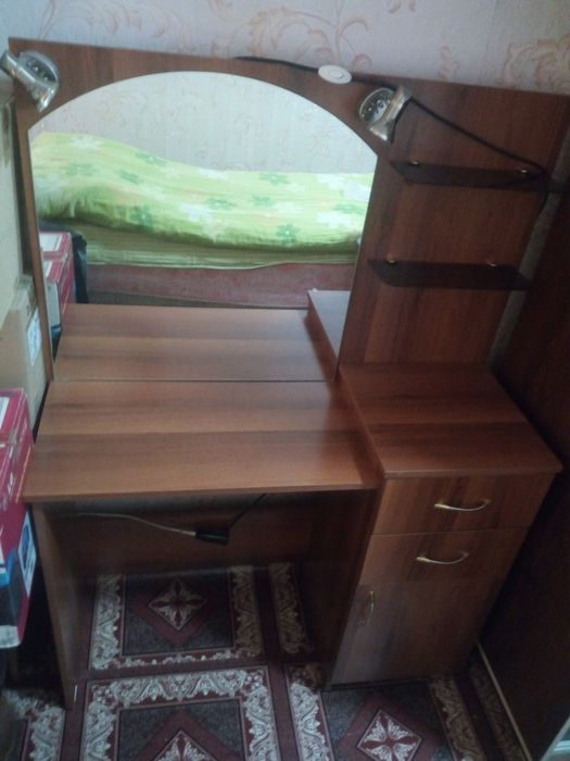 Туалетный столик