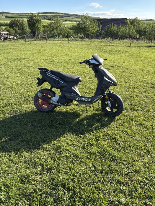 Vand scuter 50cc pret fixxxxx