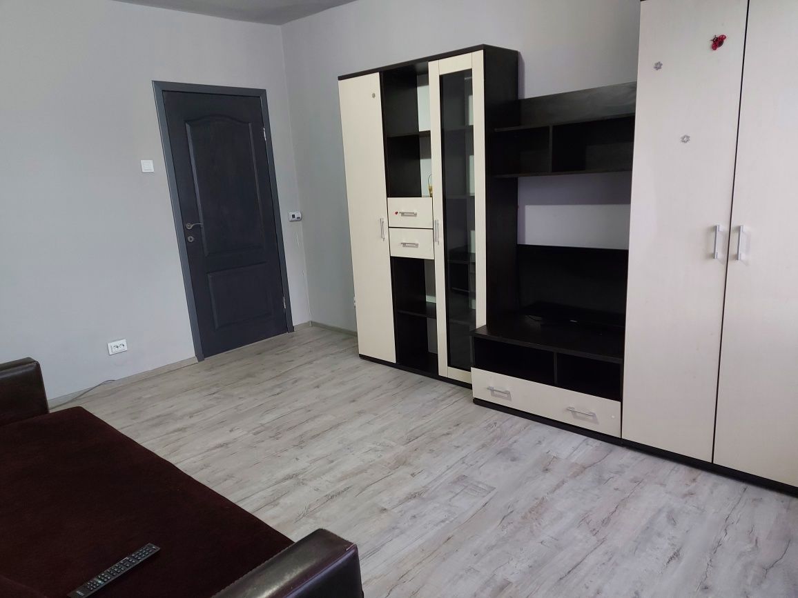 Inchiriez apartament 2 camere