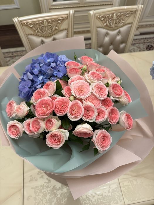 Букет свежих цветов