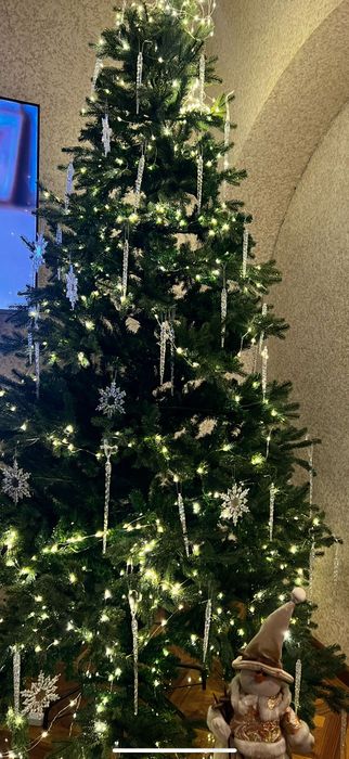 Ёлка искусственная 2,5 метра